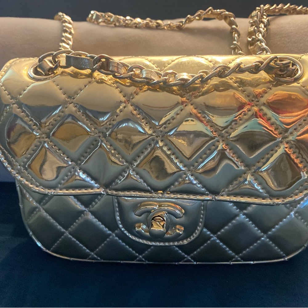 Gold Quilted CC Crossbody Shoulder Bag - Picture 3 of 12